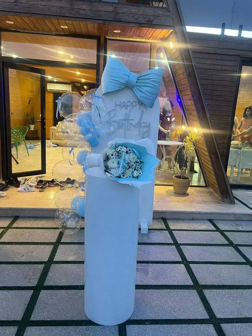 بادکنک‌آرایی|خدمات پذیرایی، مراسم|رشت, بوسار|دیوار