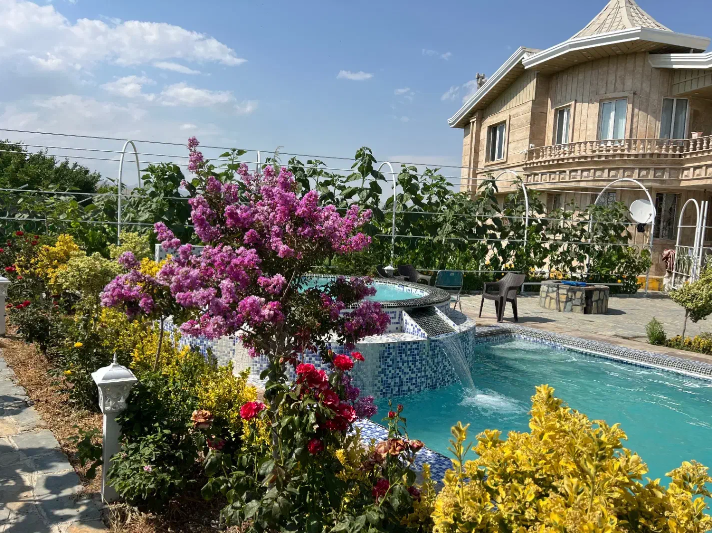 ویلا باغ|اجارهٔ کوتاه‌مدت ویلا و باغ|نوشین شهر, |دیوار