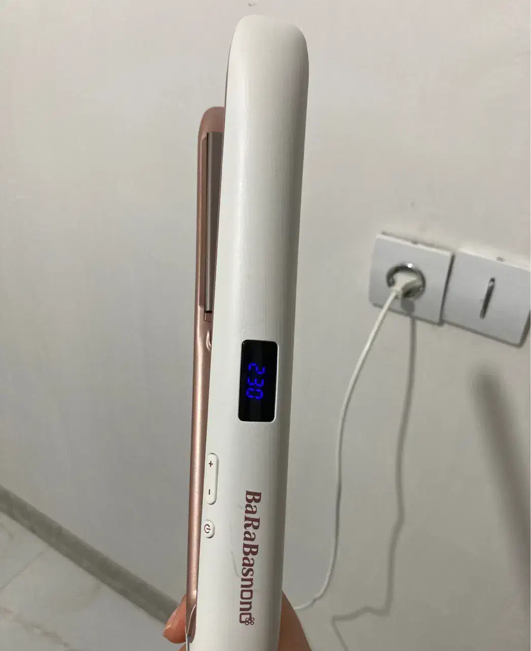 اتو مو|آرایشی، بهداشتی، درمانی|فولادشهر, B4|دیوار