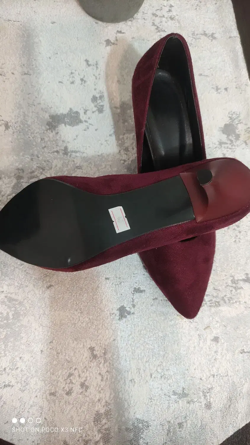 کیف و کفش|کیف، کفش، کمربند|رشت, منظریه|دیوار