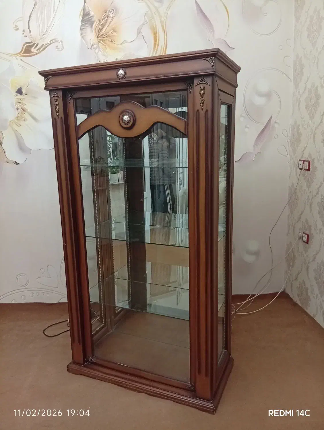 در حد نو|بوفه، ویترین، کنسول|خوی, |دیوار