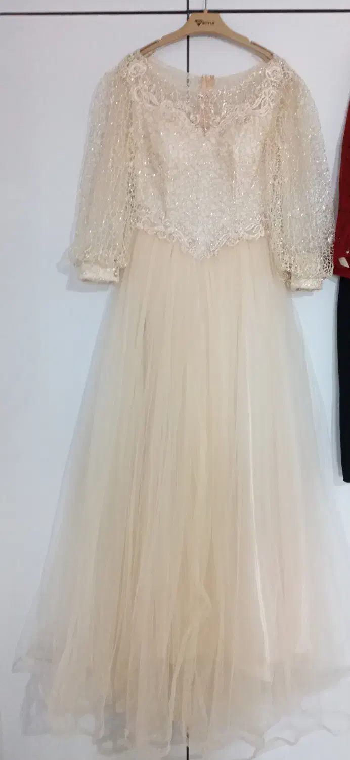 لباس مجلسی|لباس|بزینه رود, |دیوار