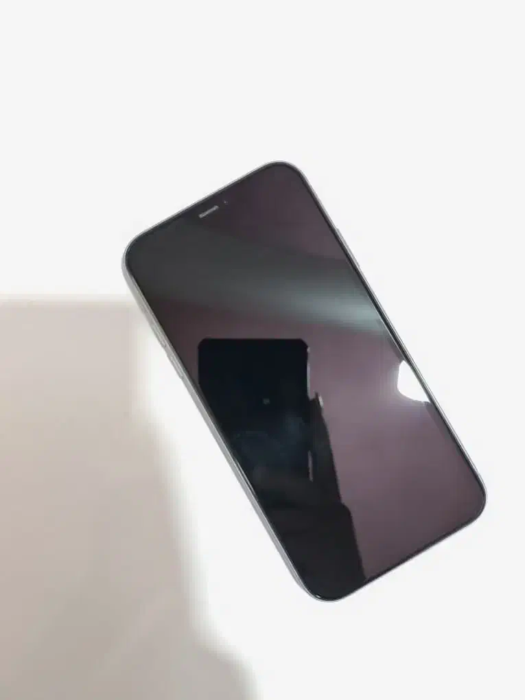 iPhone 11 آیفون|موبایل|شوش, |دیوار