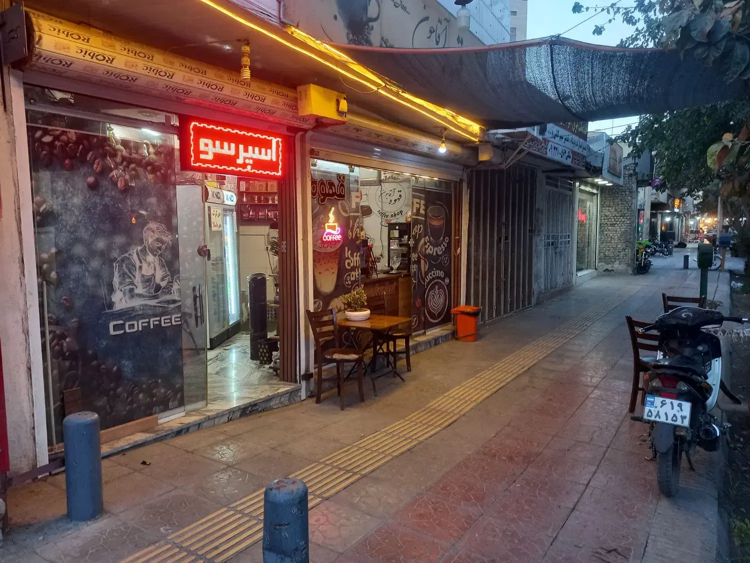 مغازه تجاری کف حدود ۱۵متر و بالا ی مغازه حدود ۲تر|اجارهٔ مغازه و غرفه|اصفهان, دستگرده|دیوار