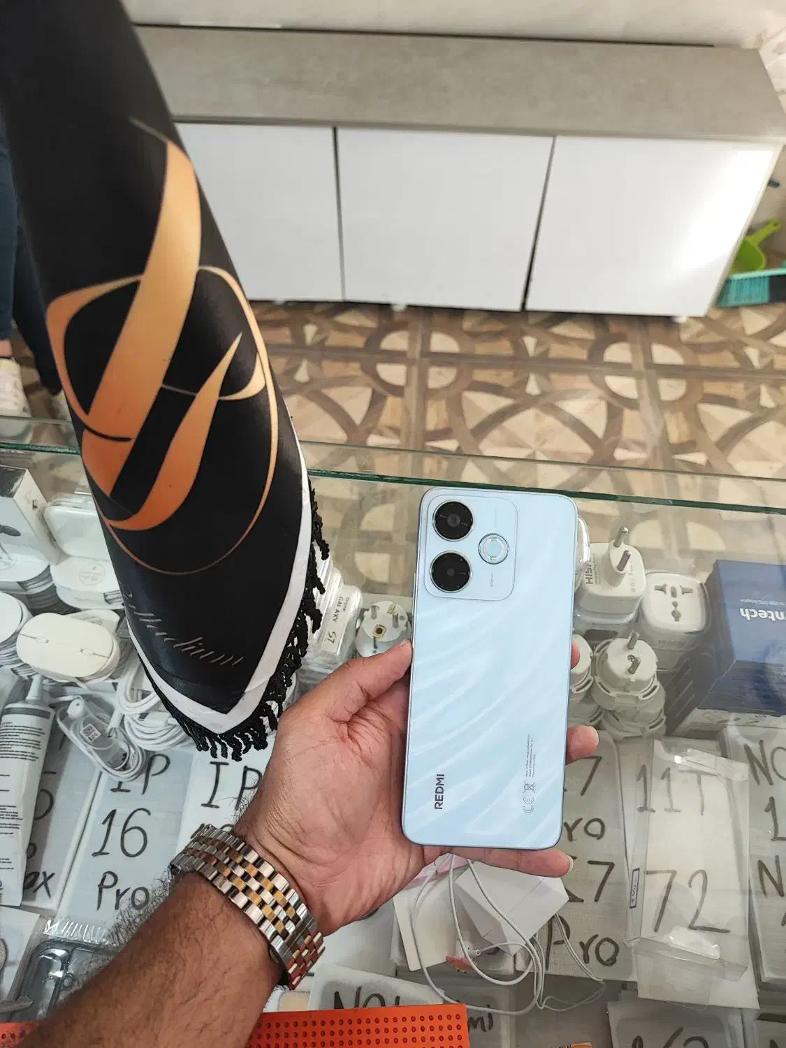 ردمی ۱۳x با حافظه ۲۵۶ گیگ (موبایل پالادیوم)|موبایل|کرمانشاه, |دیوار