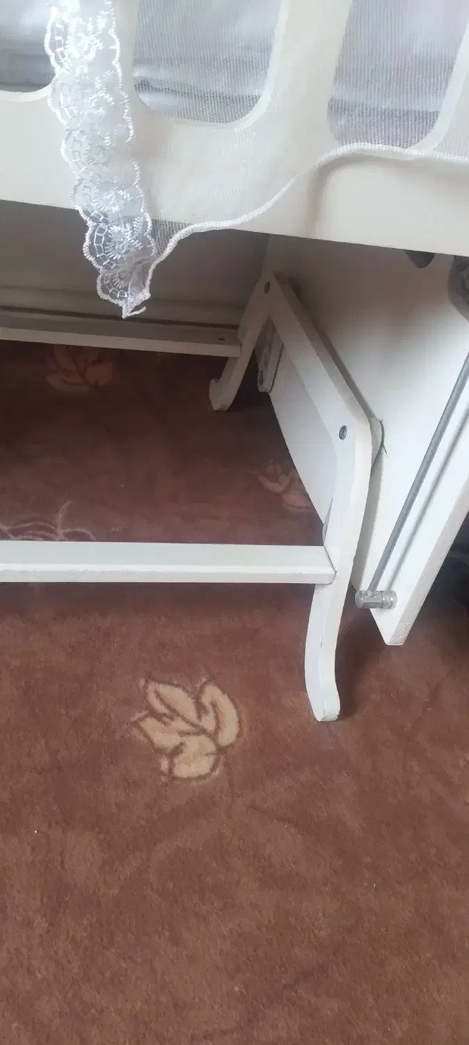 تخت گهواره ای کنار تخت مادر|تخت و صندلی بچه|هشتگرد, ایقربلاغ|دیوار