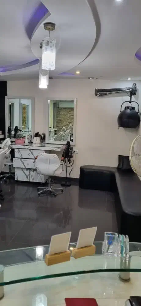 اجاره سوییت سر خیابان اصلی گلسار جنب هایپر احمدی|اجارهٔ مغازه و غرفه|رشت, بلوار گیلان|دیوار