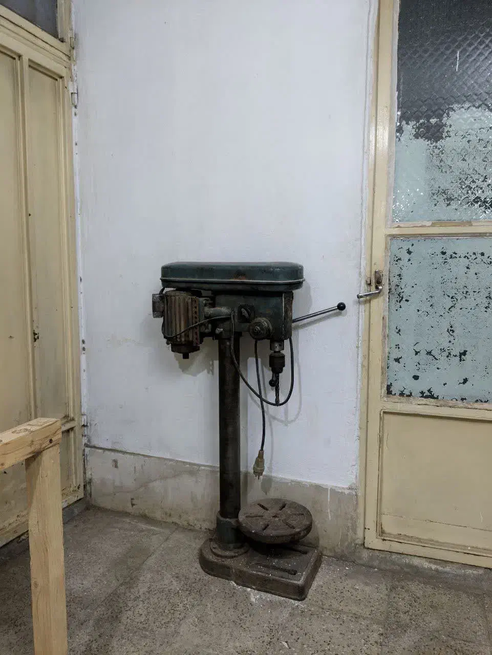 اره مویی (شبکه بر) و دریل ستونی|ماشین‌آلات صنعتی|برخوار, |دیوار