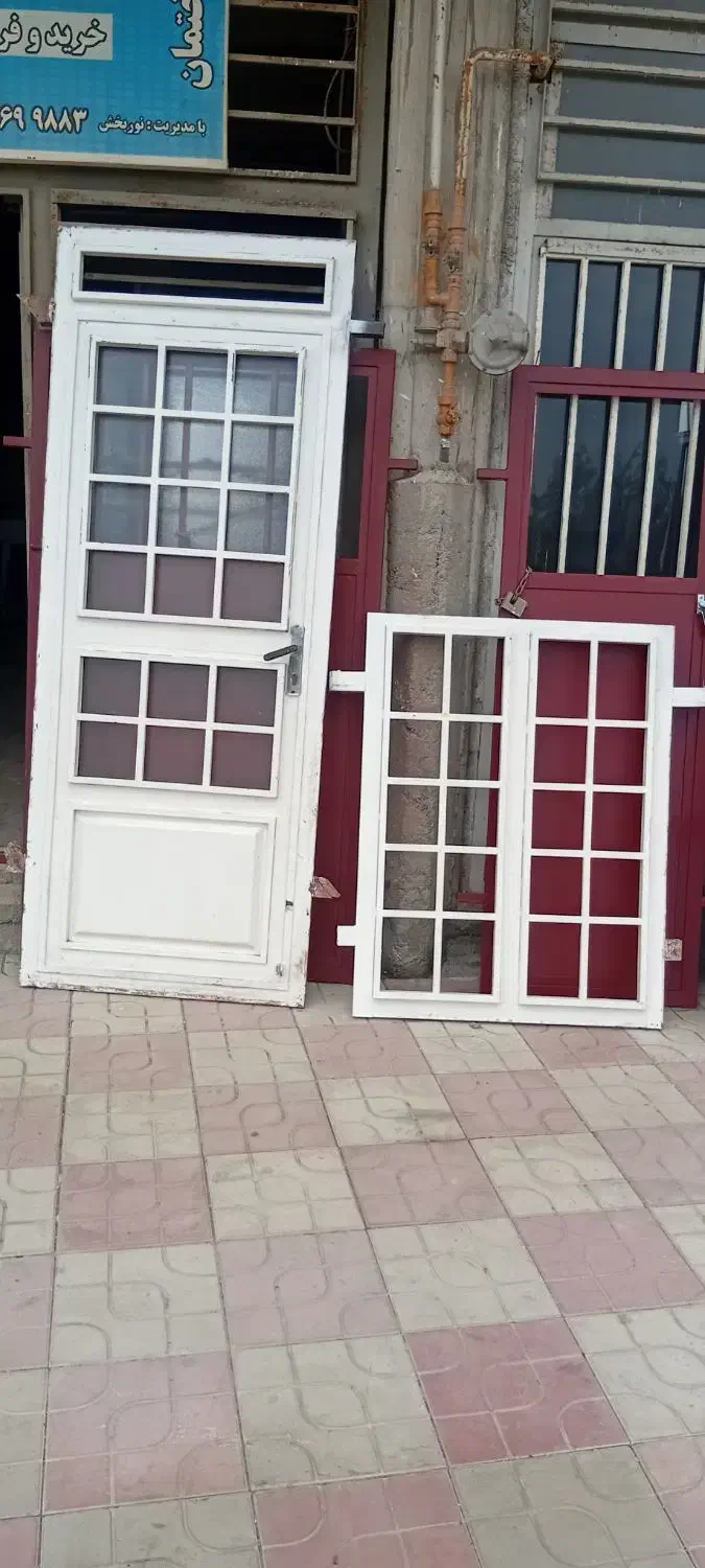 در پنجره آهنی درحد|مصالح و تجهیزات ساختمان|گمیشان, |دیوار