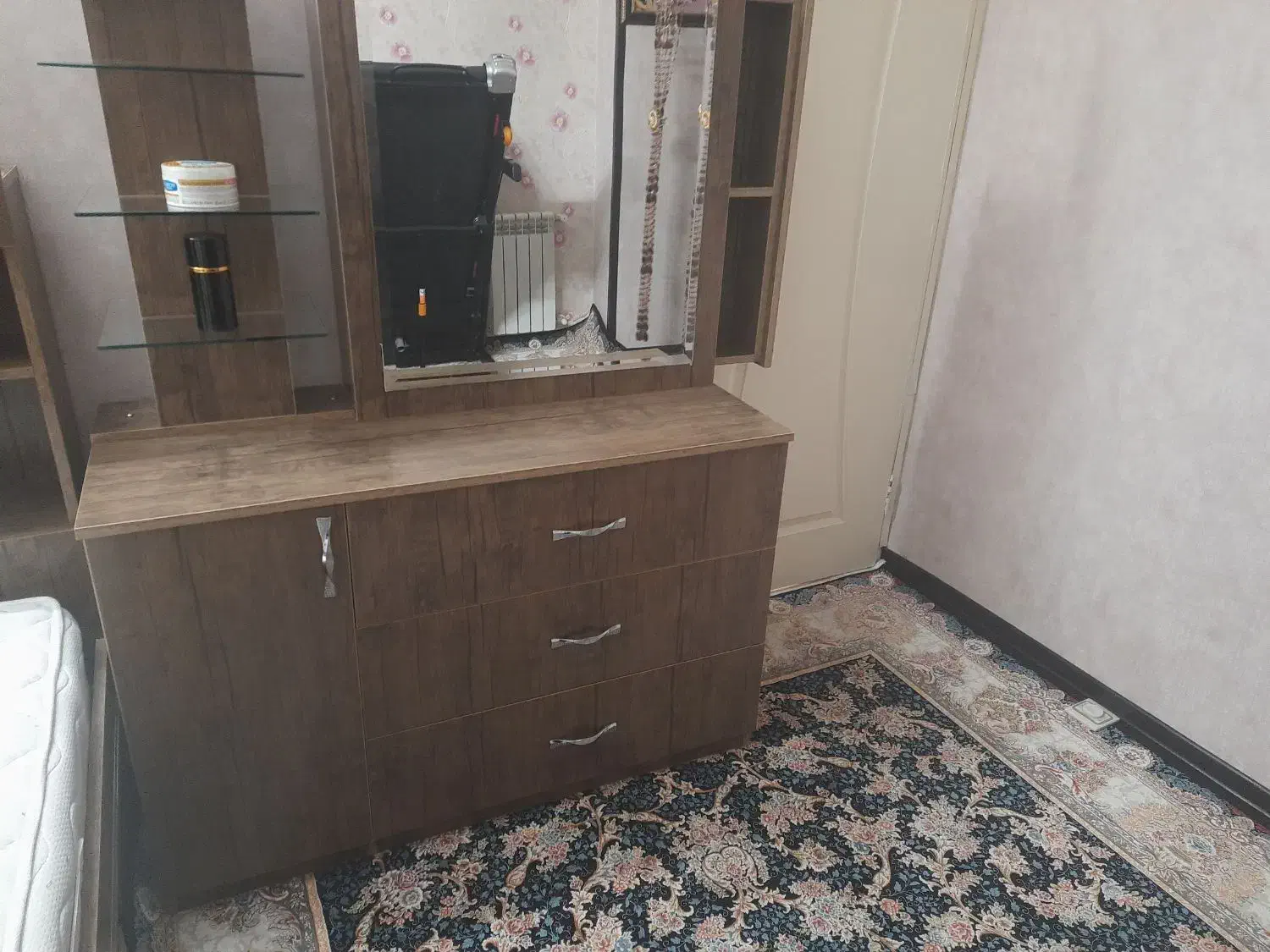 سرویس تخت خواب دو نفره|تخت و سرویس خواب|تهران, خزانه|دیوار