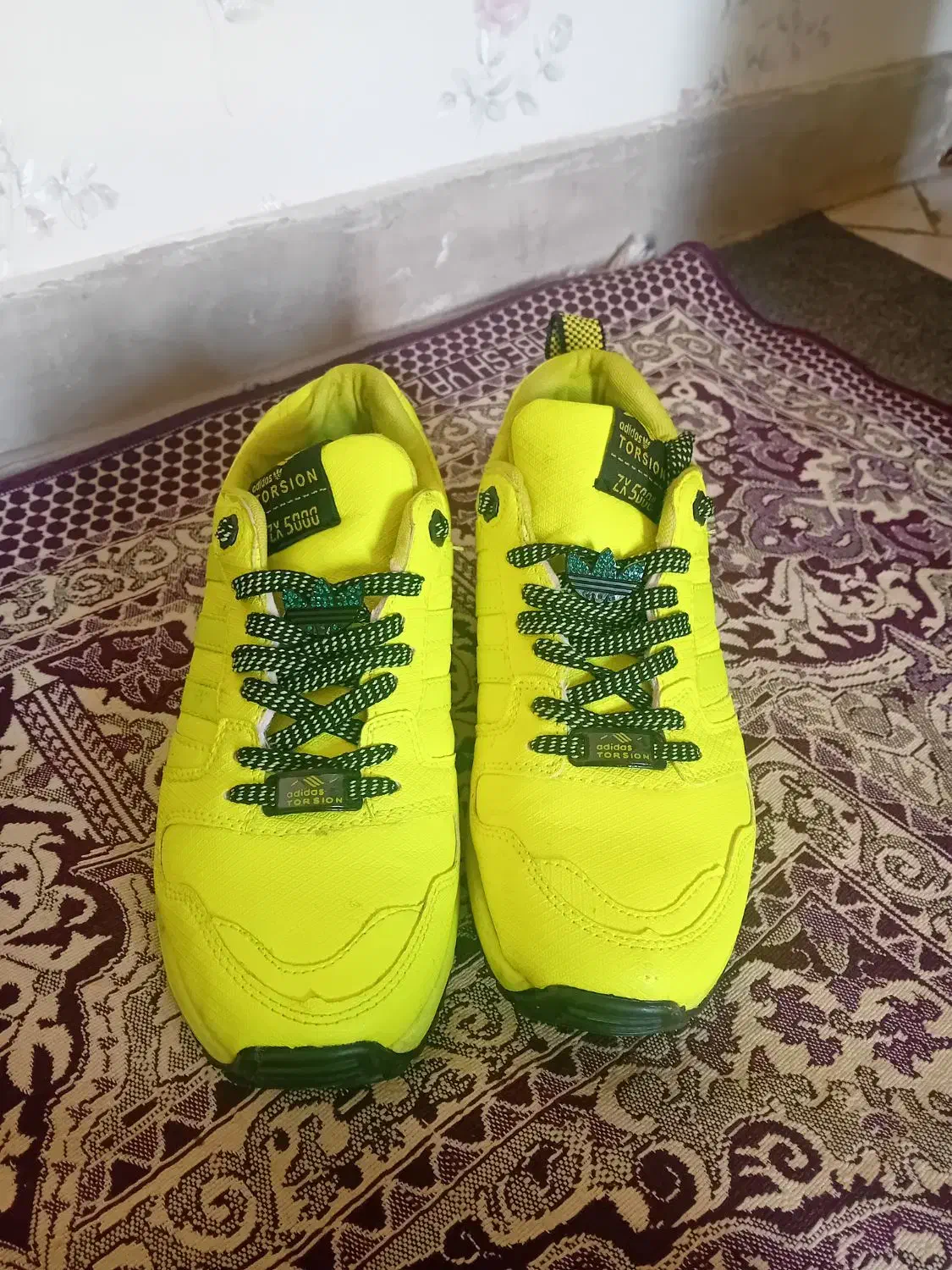 کفش آدیداس|کیف، کفش، کمربند|فردیس, نگارستان|دیوار