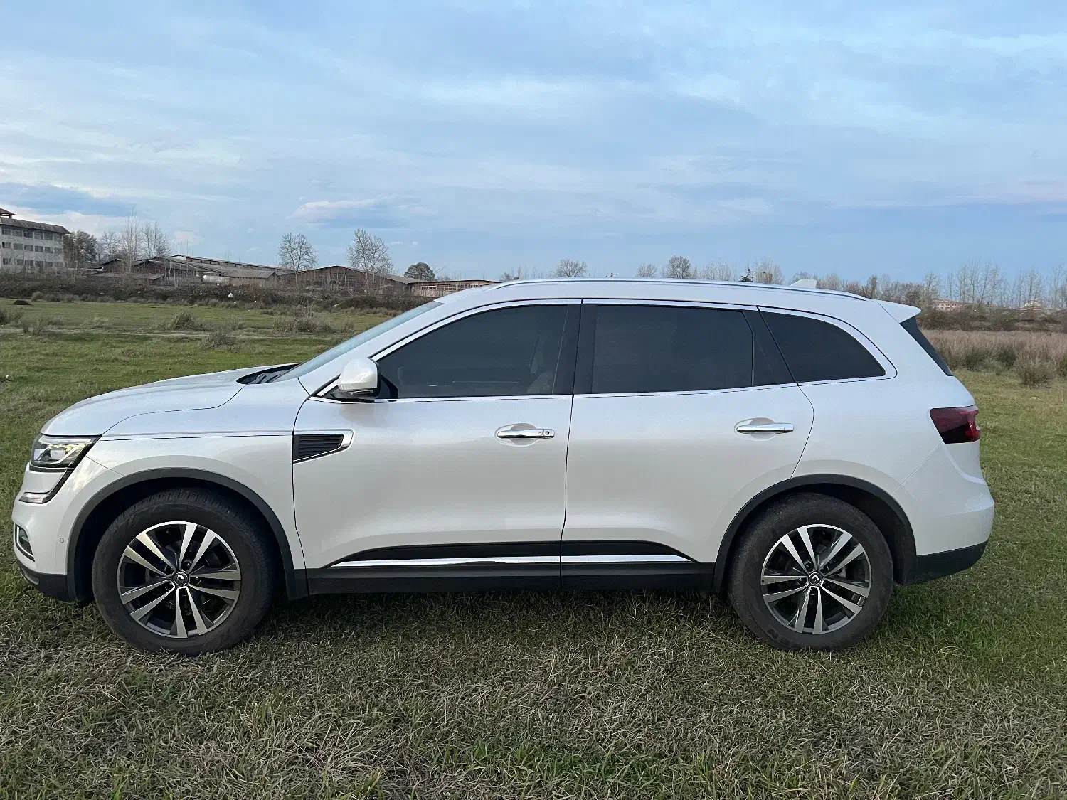 رنو کولئوس 2017|خودرو سواری و وانت|رشت, منظریه|دیوار