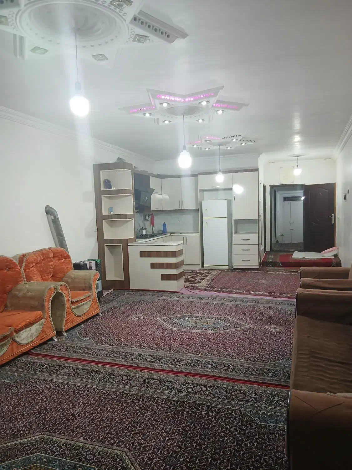 منزل برای مسافران و دانشجویان محترم|اجارهٔ کوتاه‌مدت آپارتمان و سوئیت|اردبیل, |دیوار