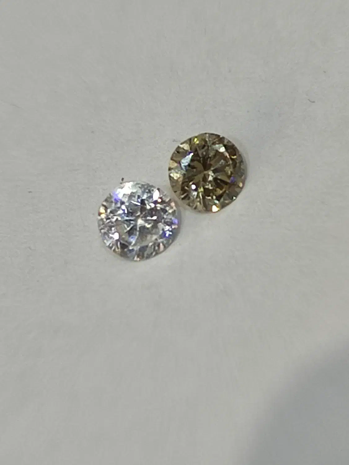 الماس|جواهرات|لاهیجان, انقلاب|دیوار