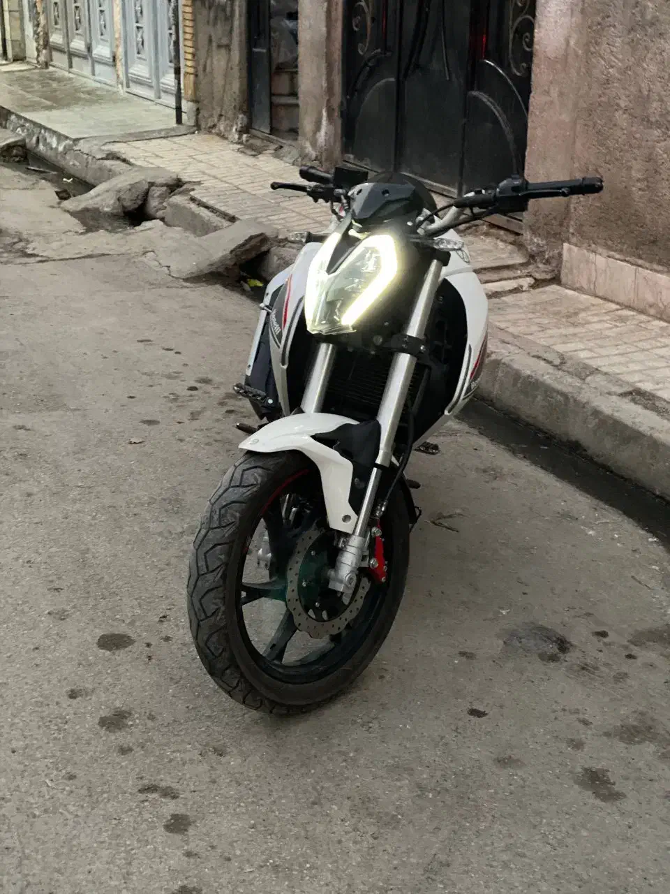 بنلی180 s مدل ۴۰۳|موتورسیکلت|مشهد, نظام دوست|دیوار