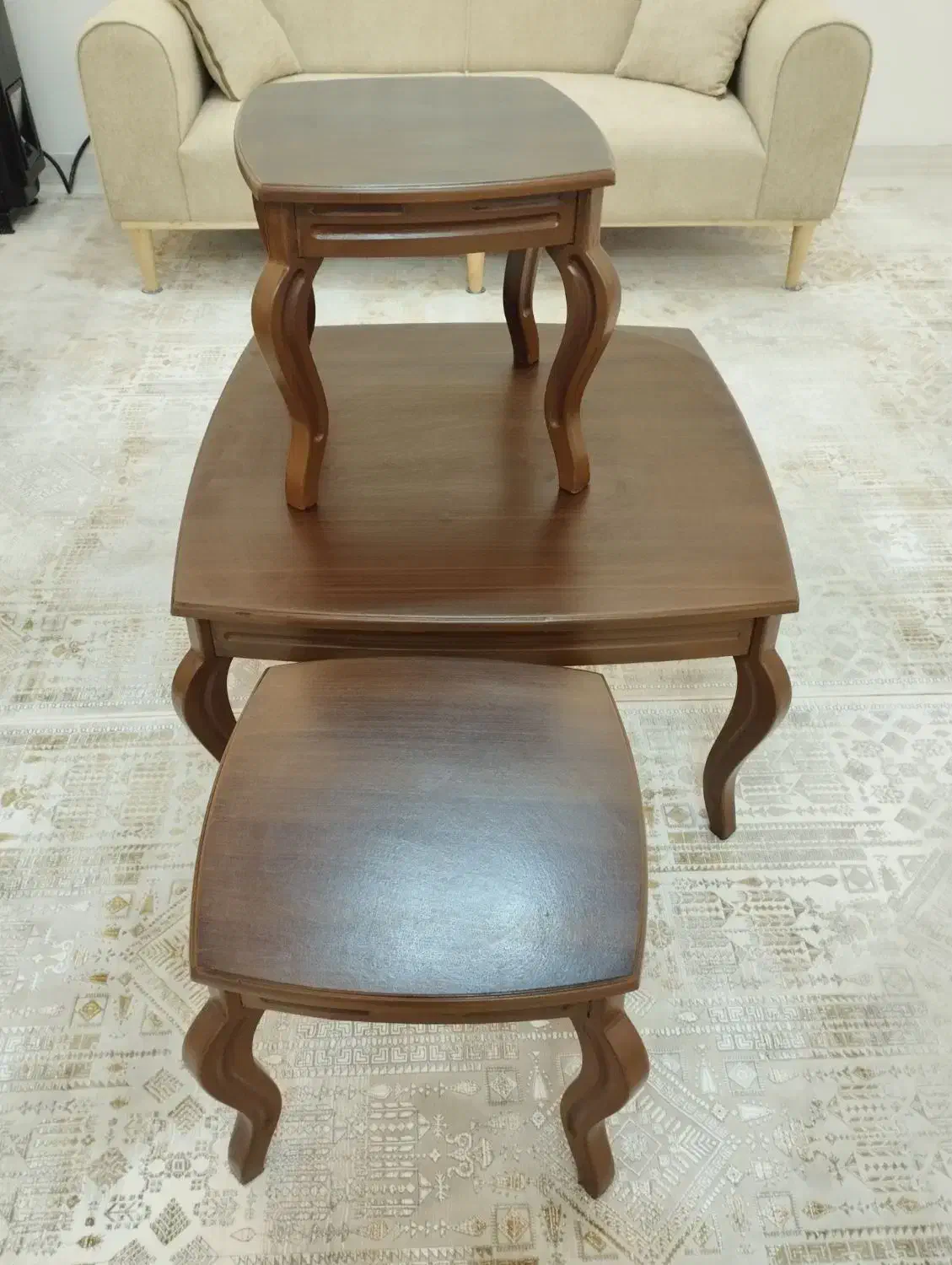 جلو مبلی و میزعسلی|مبلمان خانگی و میز عسلی|تالش, هشتپر|دیوار