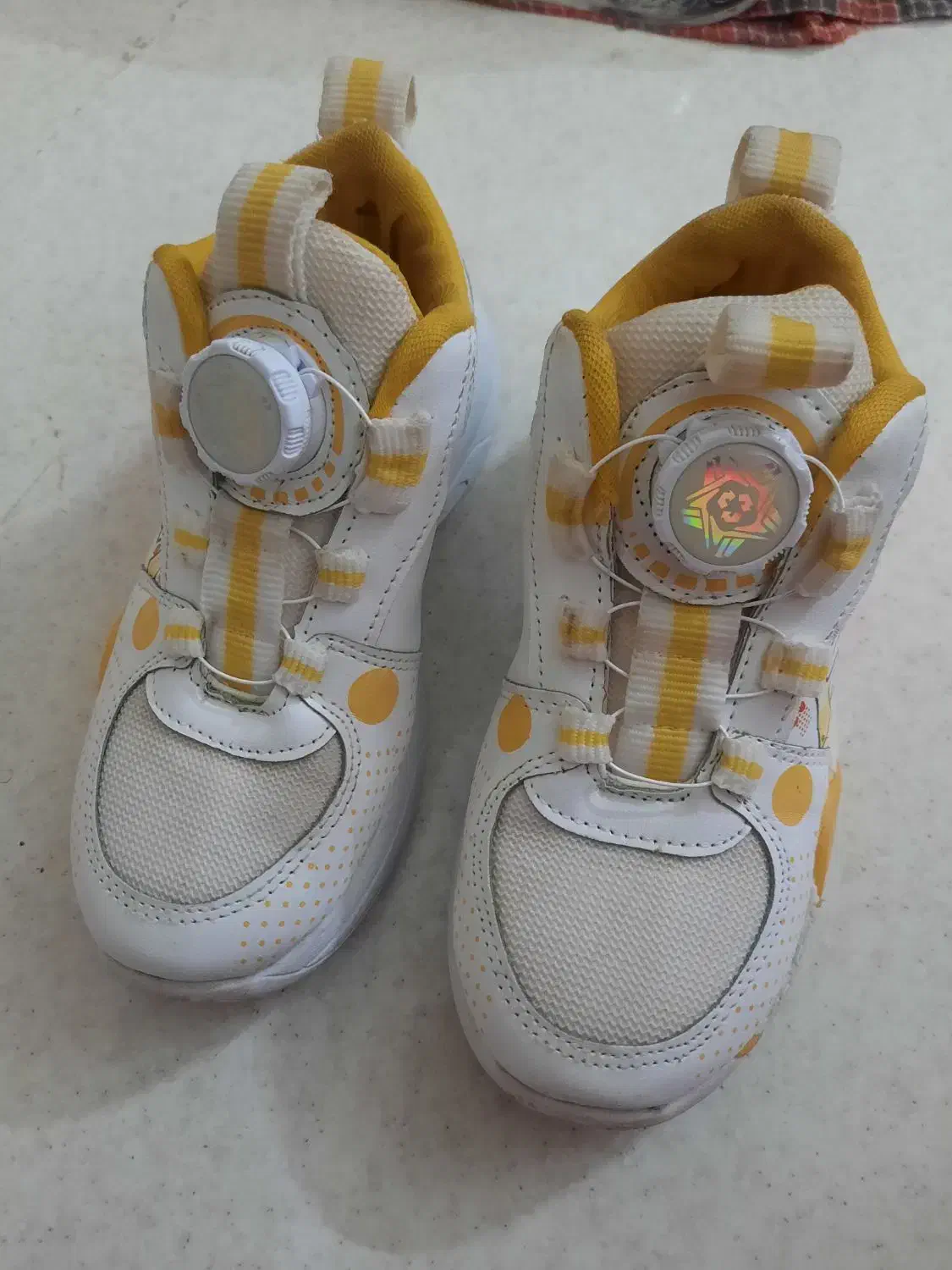 کفش سایز ۲۹ دخترونه و پسرونه|کفش و لباس بچه|زارچ, |دیوار