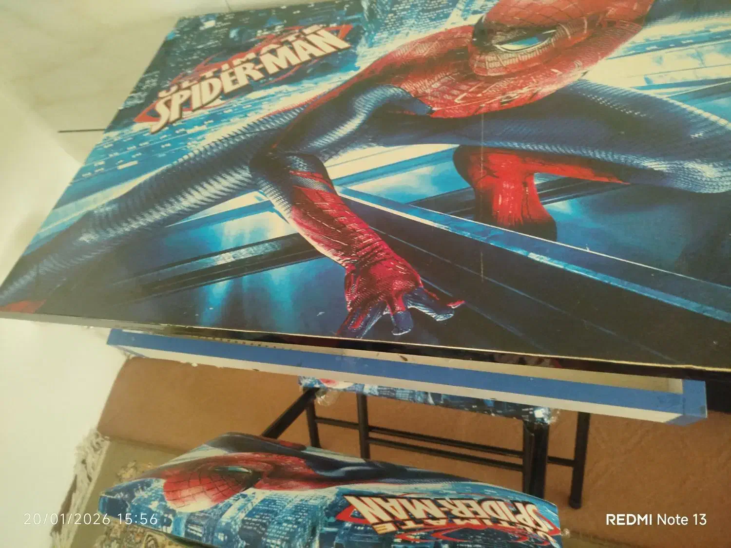 میز تحریر|میز تحریر و کامپیوتر|پیر بکران, |دیوار