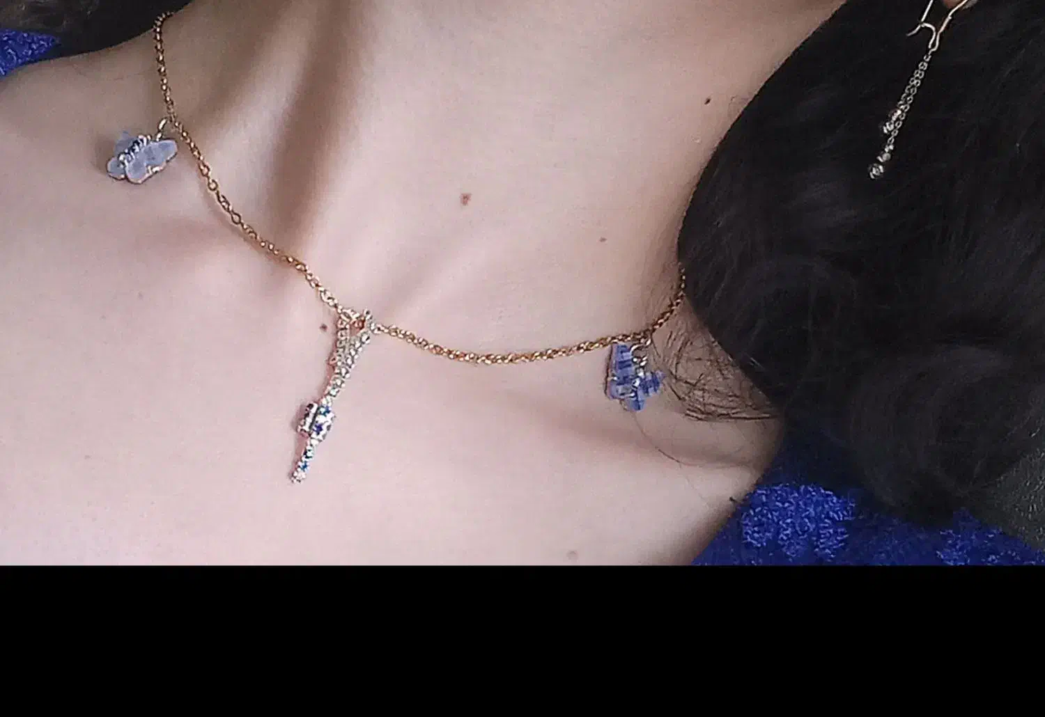 اکسسوری های فانتزی دستساز|بدلیجات|رشت, گلسار|دیوار