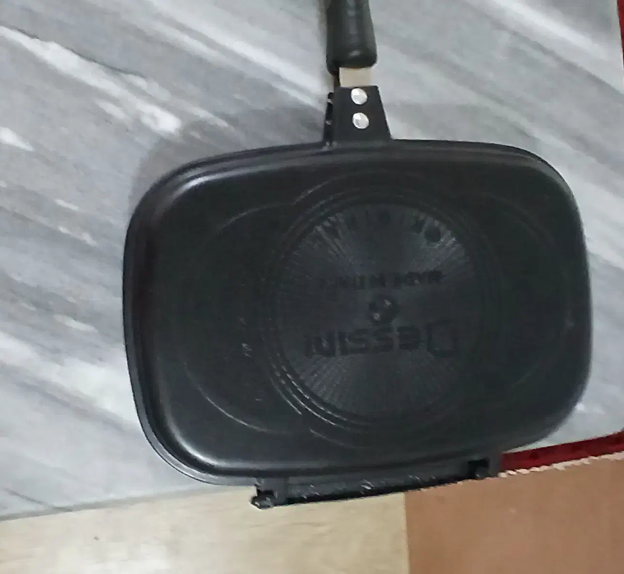 تابه دو طرفه|ظروف پخت‌وپز|تبریز, |دیوار