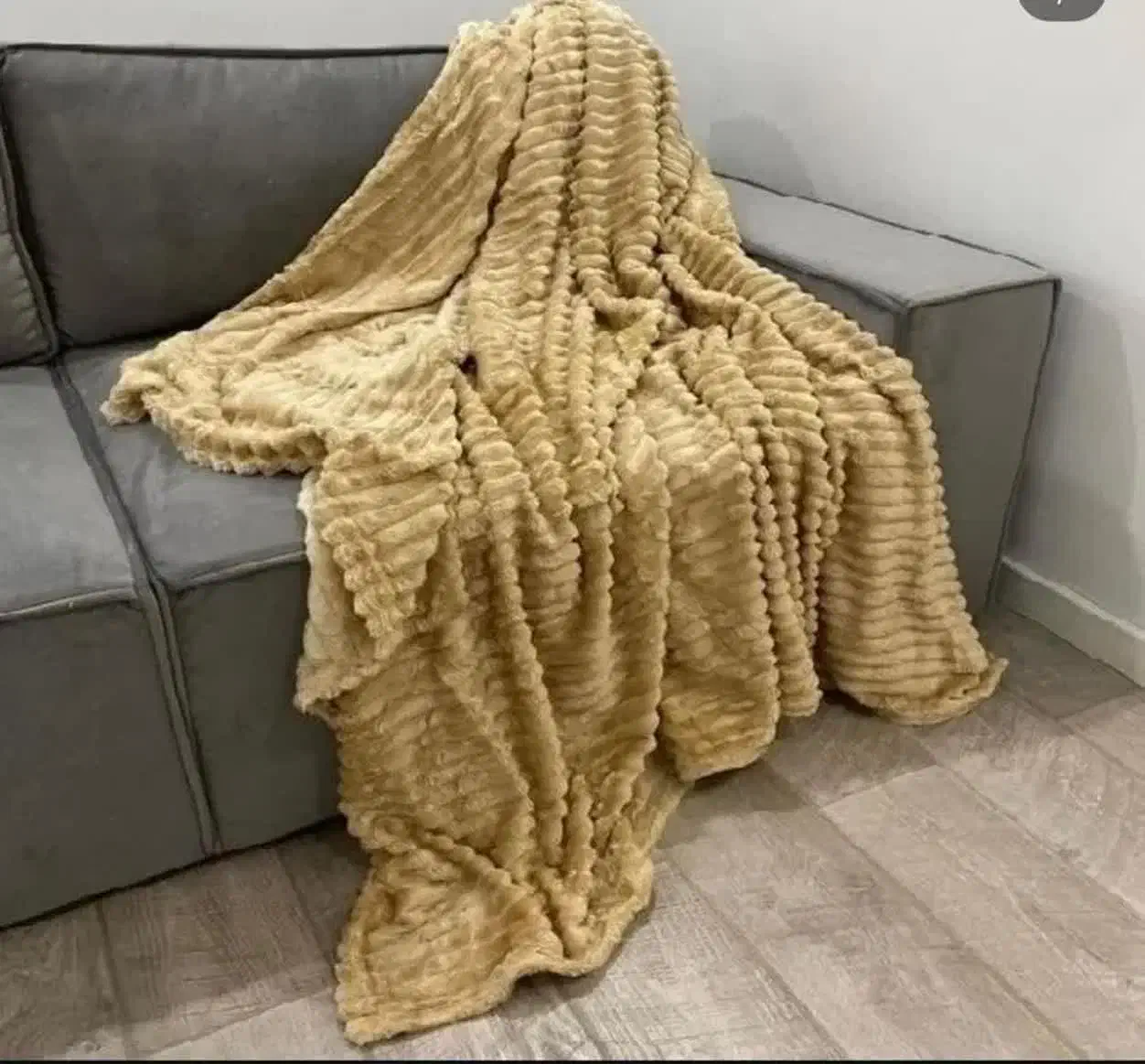 پتو مسافرتی فابیکو (یدالهی)|رختخواب، بالش، پتو|سمنان, |دیوار