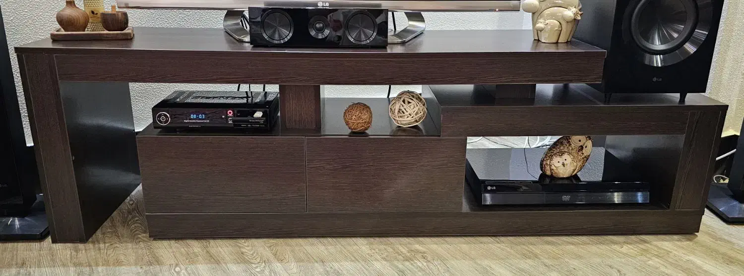 میز تلویزیون|میز تلویزیون|شاهین‌شهر, مخابرات (شهید بهشتی)|دیوار