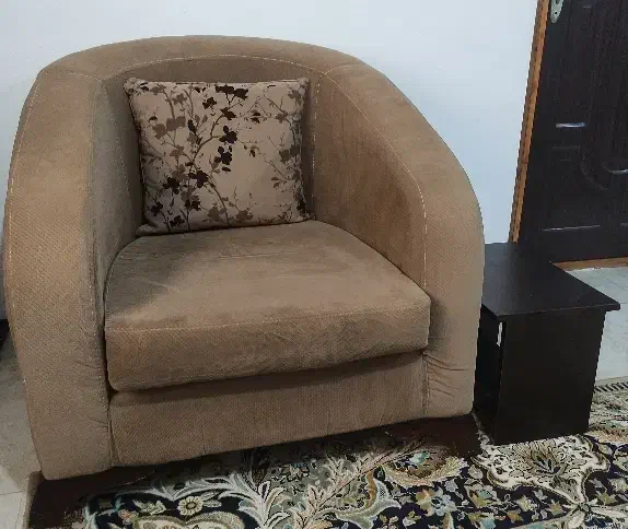 فروش مبل ۷ نفره کارکرده ۵۰۰۰۰۰۰ تومان|مبلمان خانگی و میز عسلی|محمودآباد, |دیوار