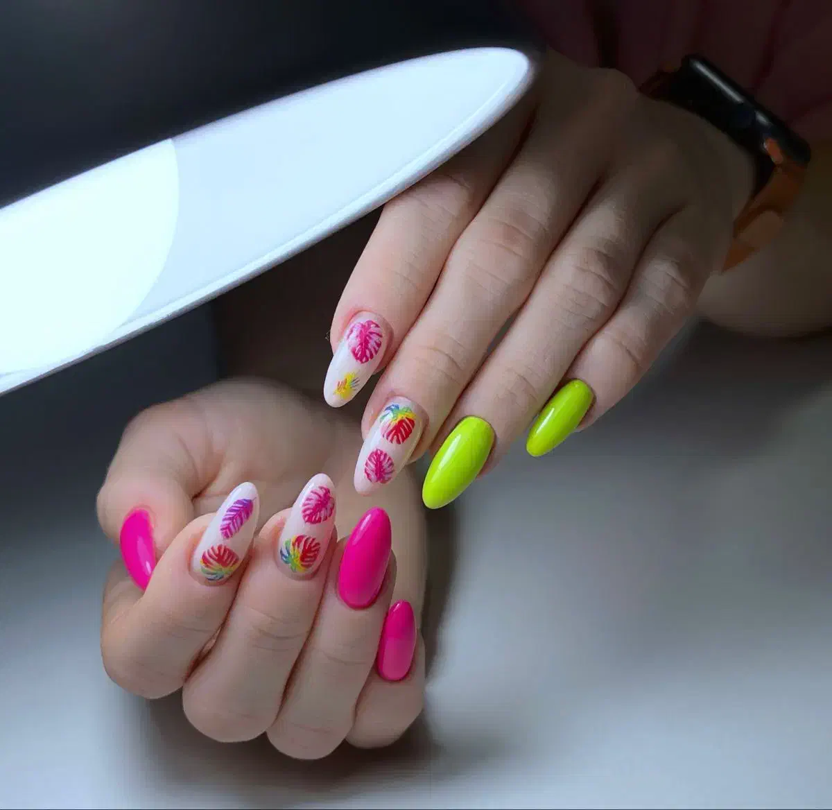 اموزش کاشت ناخن به صورت حرفه ای و تضمینی|خدمات آموزشی|کرمان, |دیوار