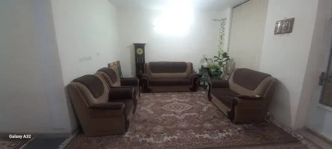 دوخواب/تراس دار/بر خیابان اصلی|اجارهٔ آپارتمان|شیراز, شهرک بزین|دیوار