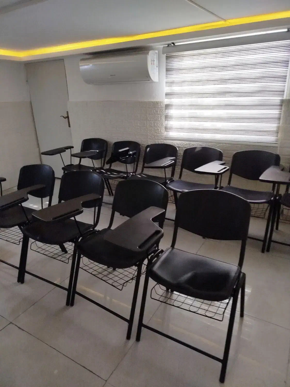 منشی آموزشگاه گیاهان دارویی و مطب|استخدام اداری و مدیریت|فردیس, فردیس|دیوار