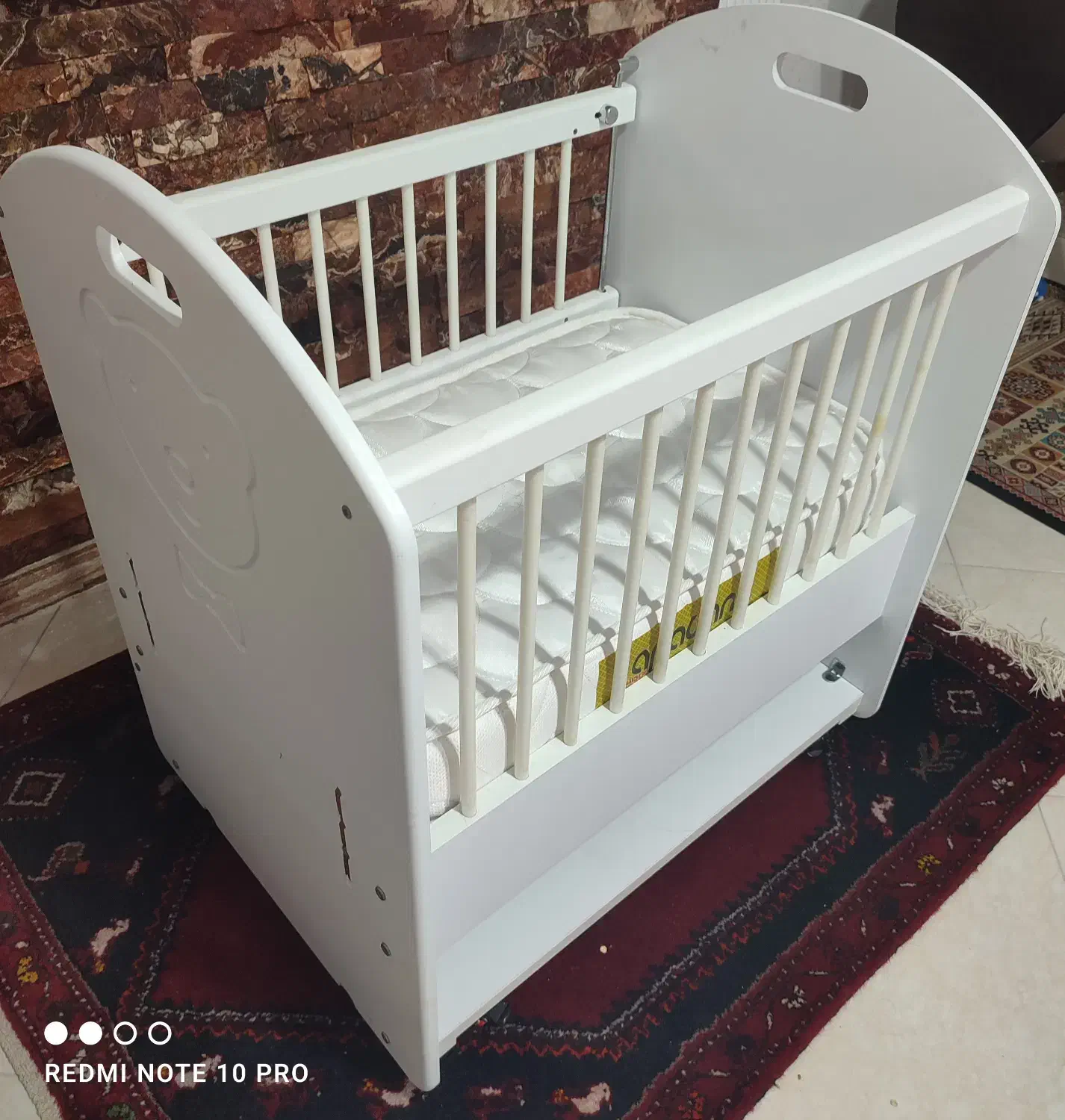 تخت نوزاد چرخدار آپادانا|تخت و صندلی بچه|چالوس, |دیوار