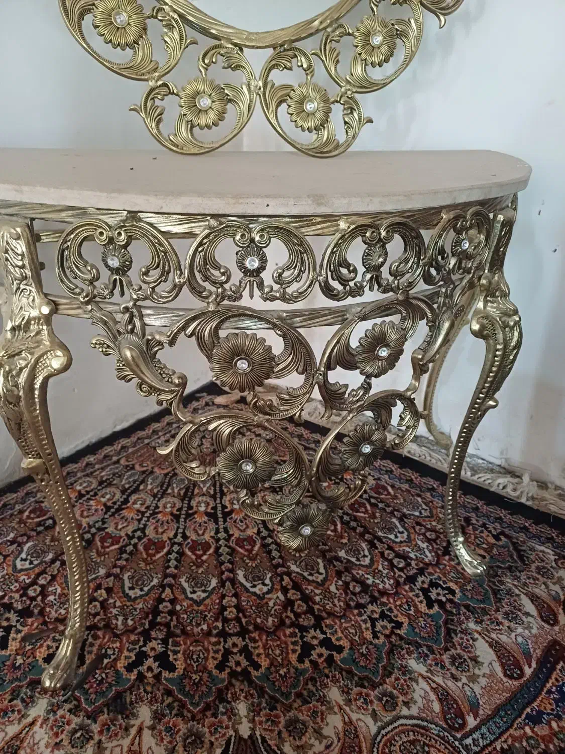 لوازم برنجی جنس آلیاژ|بوفه، ویترین، کنسول|رزن, |دیوار