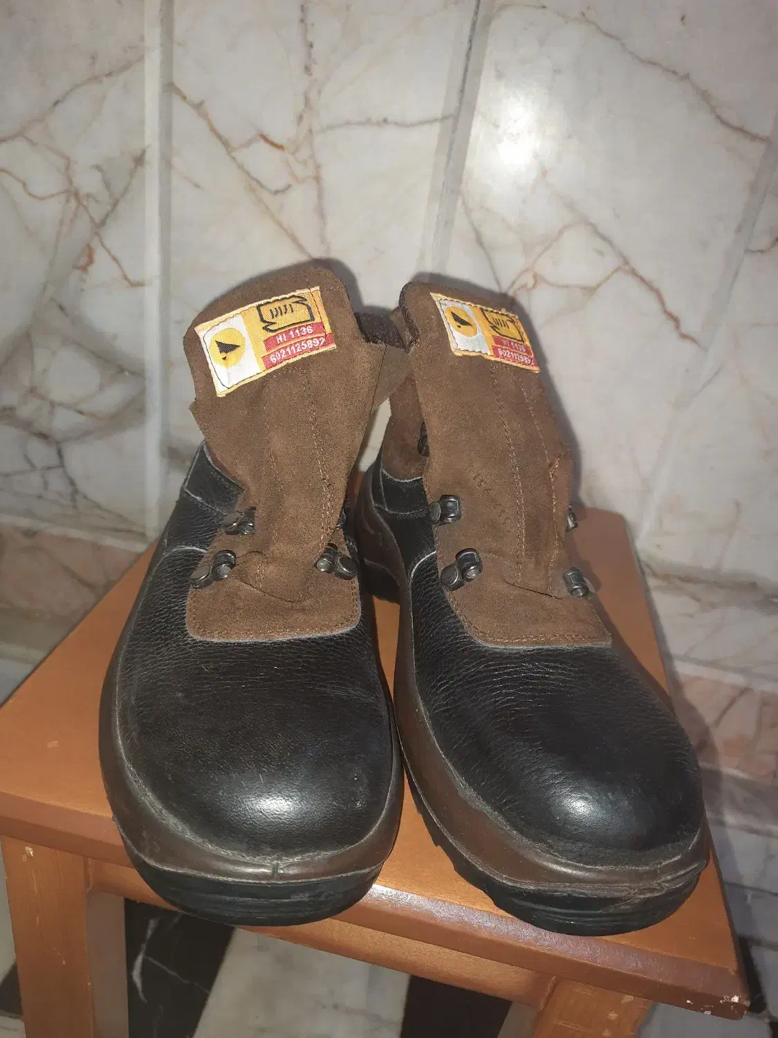 کفش ایمنی|کیف، کفش، کمربند|نیشابور, شهرک ولیعصر|دیوار