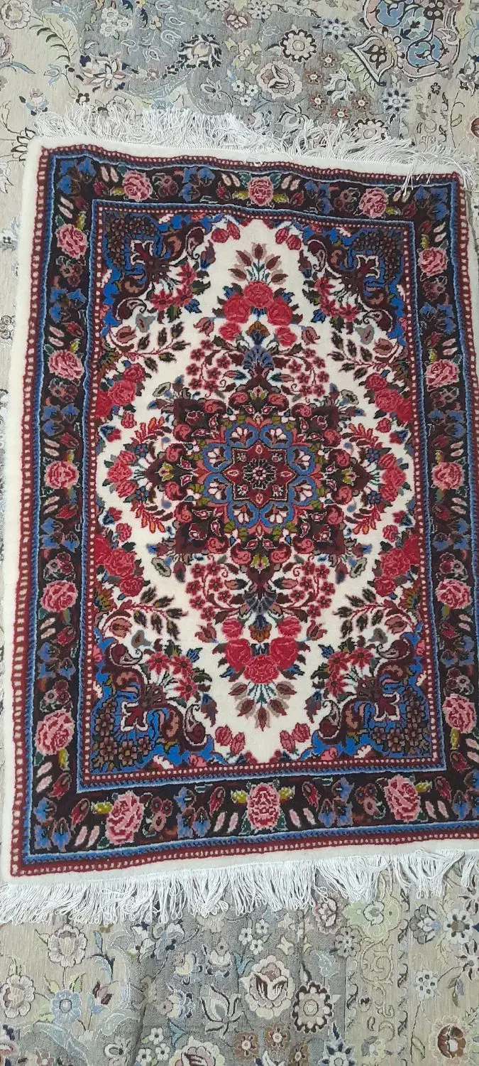 پشتی|فرش|ملایر, |دیوار