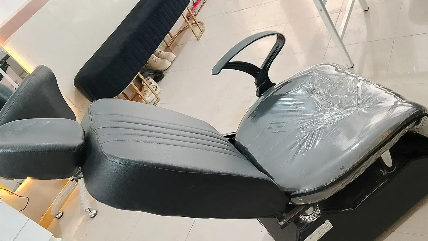 صندلی اصلاح درحد نو|آرایشگاه و سالن‌های زیبایی|اردبیل, |دیوار