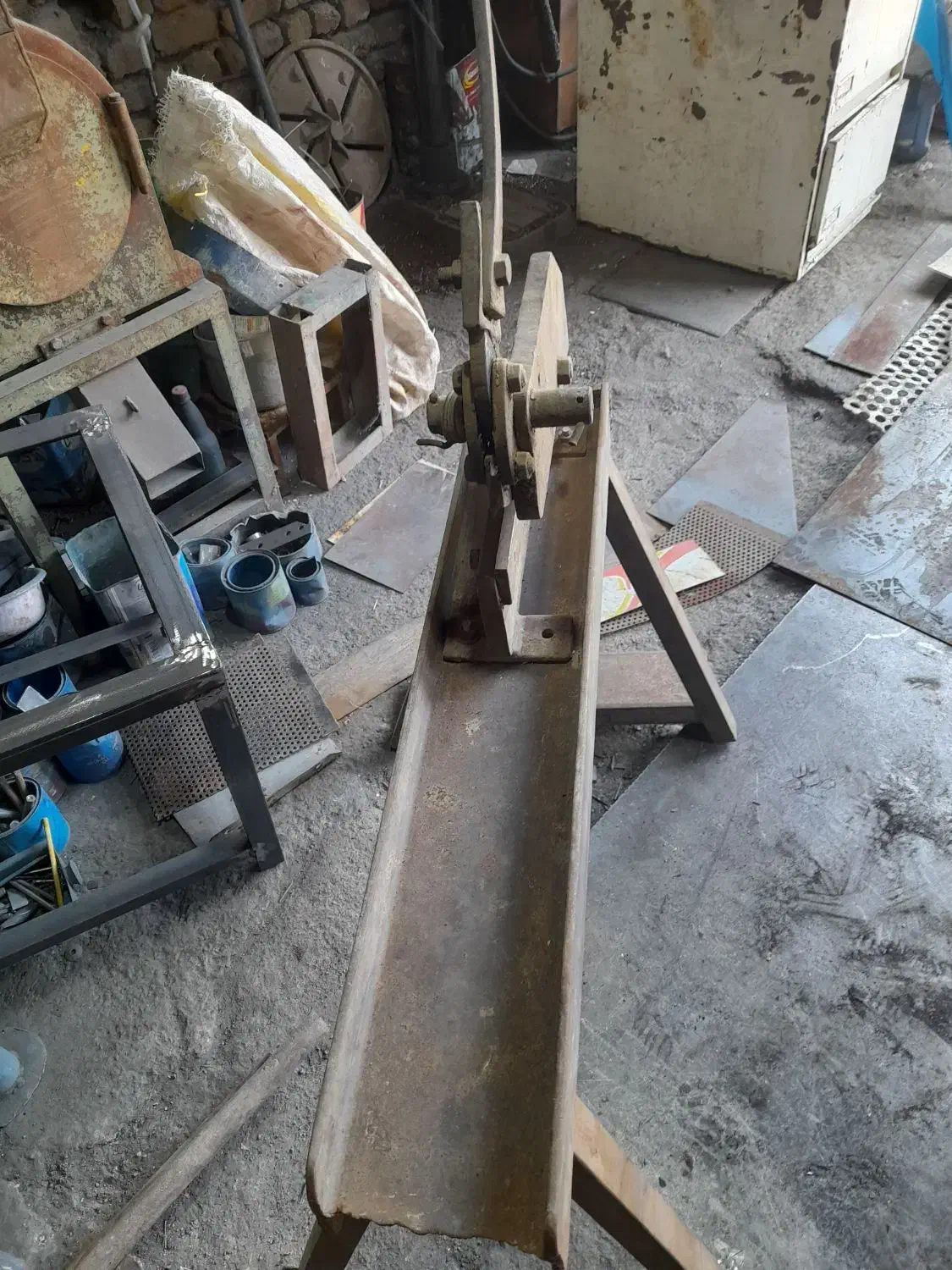 قیچی آهنگری|خدمات پیشه و مهارت|قم, قلعه کامکار|دیوار