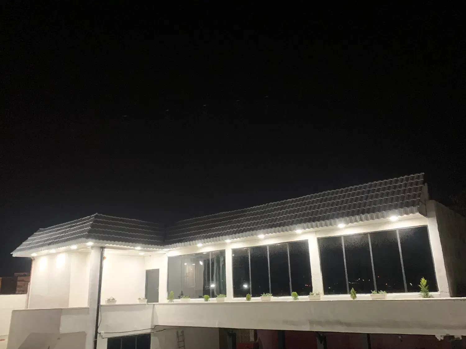 منشی کافه و کارواش|استخدام خدمات فروشگاه و رستوران|دوگنبدان, |دیوار