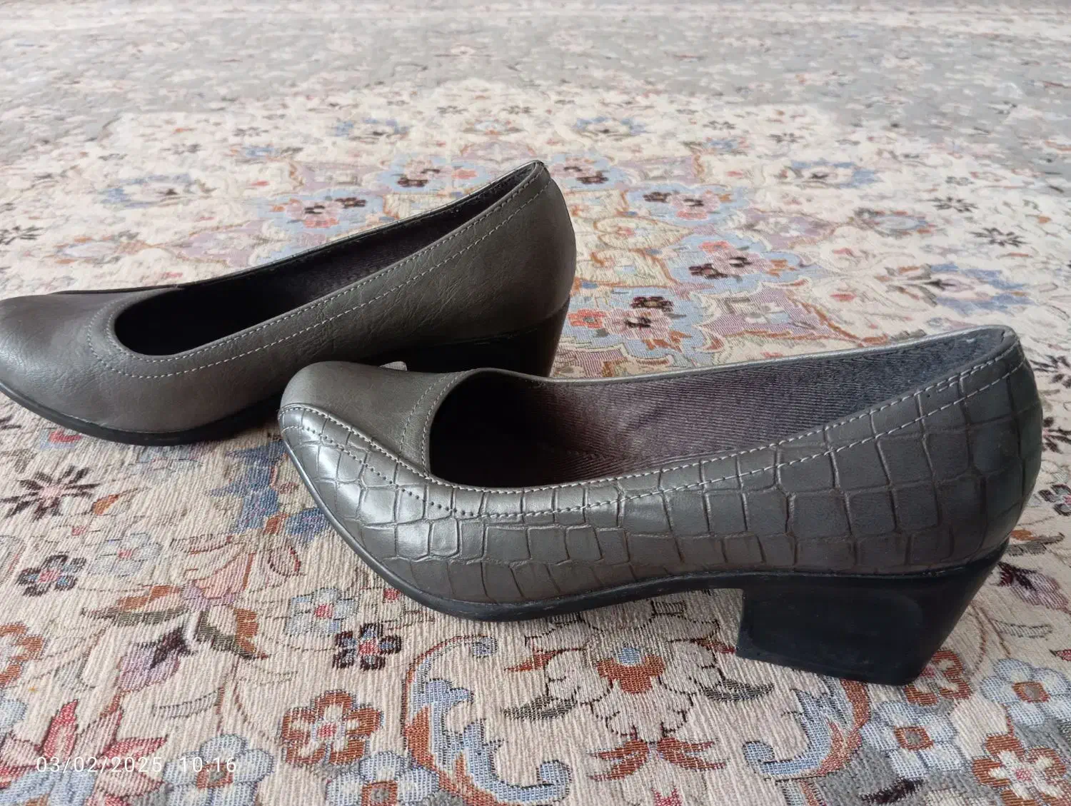 کفش نونو. سایز ۴۰|کیف، کفش، کمربند|بافق, |دیوار