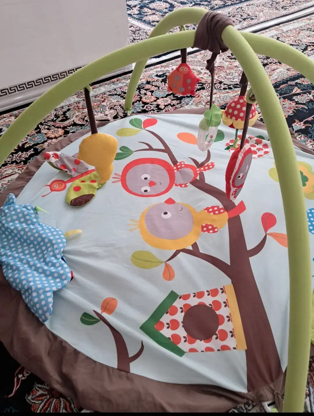 تعدادی وسیله بچه|اسباب و اثاث بچه|ایلام, |دیوار