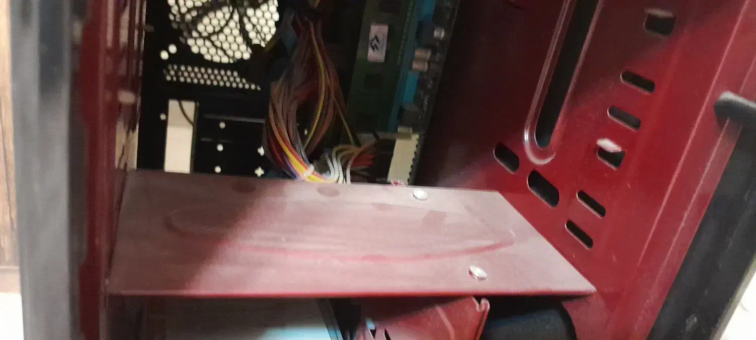 کیس Asus با مانیتور و موس و کیبورد|رایانه رومیزی|ری, شهادت|دیوار