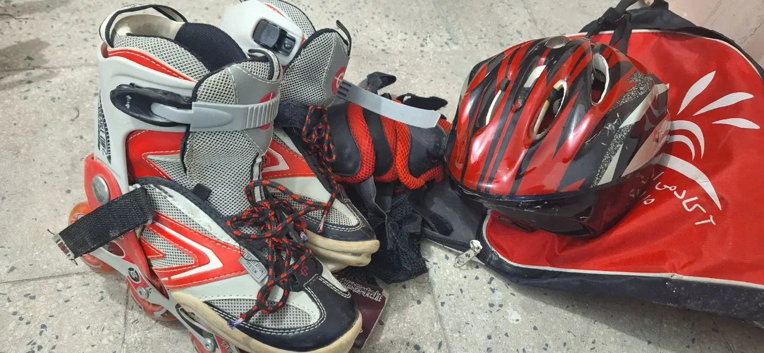 اسکیت با کیف و تمام وسایل|دوچرخه، اسکیت، اسکوتر|قم, صفاشهر|دیوار