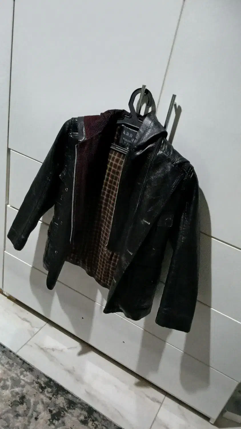 کت چرم پسرانه و سیوشرت های دخترانه جین|لباس|کرمانشاه, |دیوار