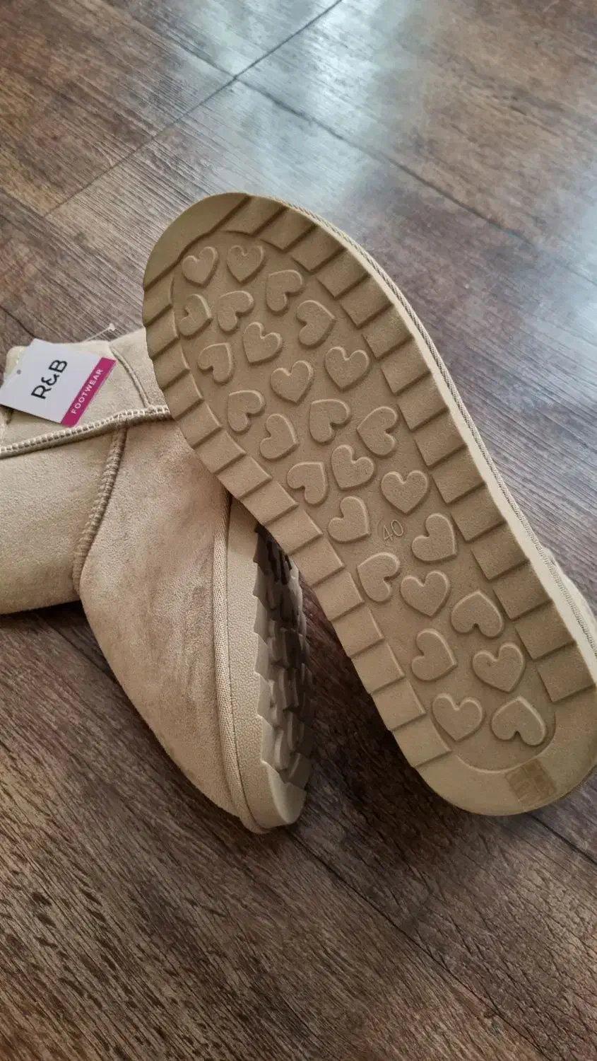 کفش زمستونی مارک R&B|کیف، کفش، کمربند|تهران, تهران‌نو|دیوار