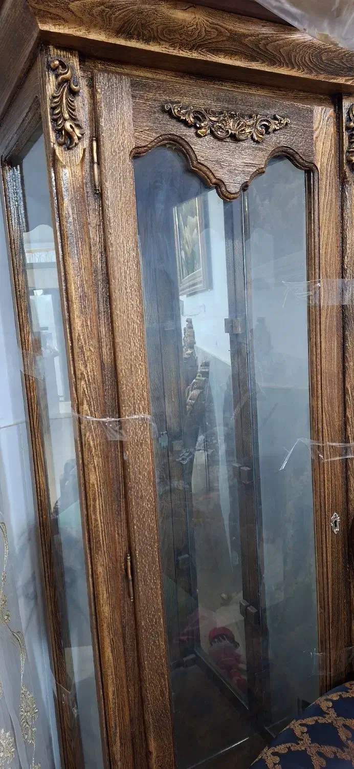 ویترین و آینه وشمعدان|بوفه، ویترین، کنسول|اصفهان, ارغوانیه|دیوار