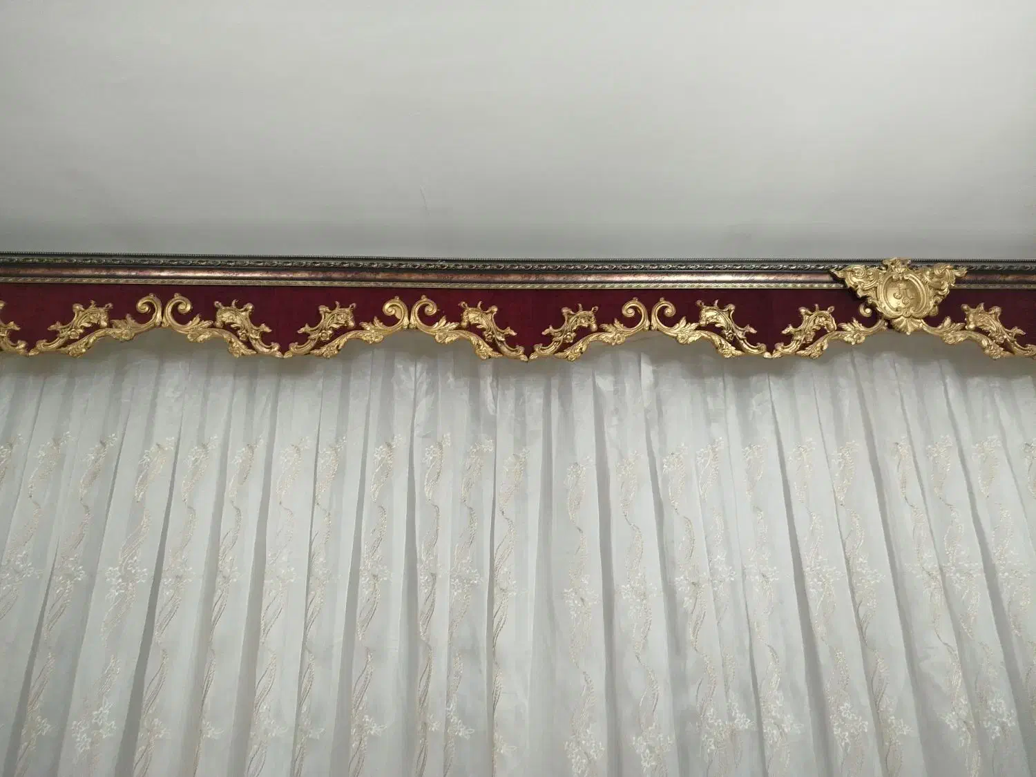 کتیبه پرده|پرده، رانر، رومیزی|میانه, |دیوار