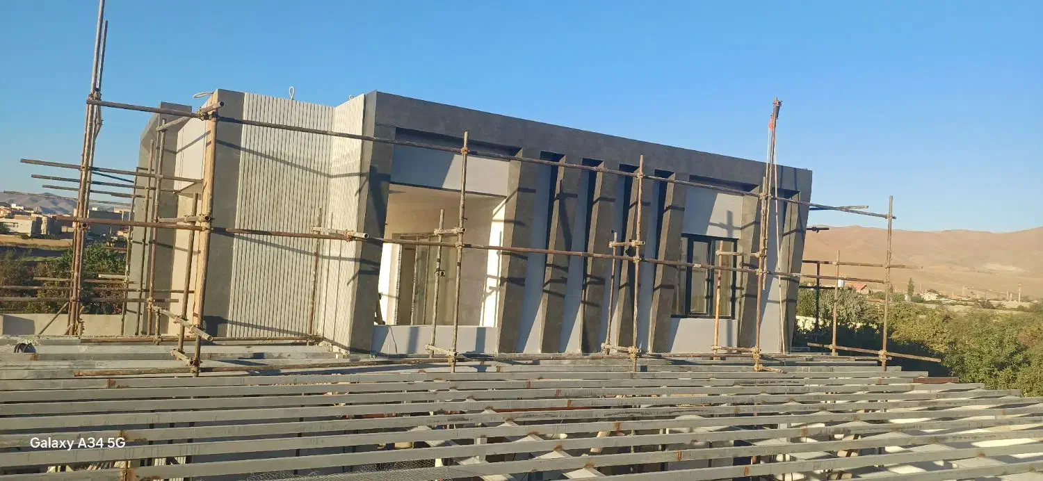 به یک نفر جوشکار وارد یا نیمه وارد نیازمندیم|استخدام معماری، عمران و ساختمانی|تبریز, |دیوار