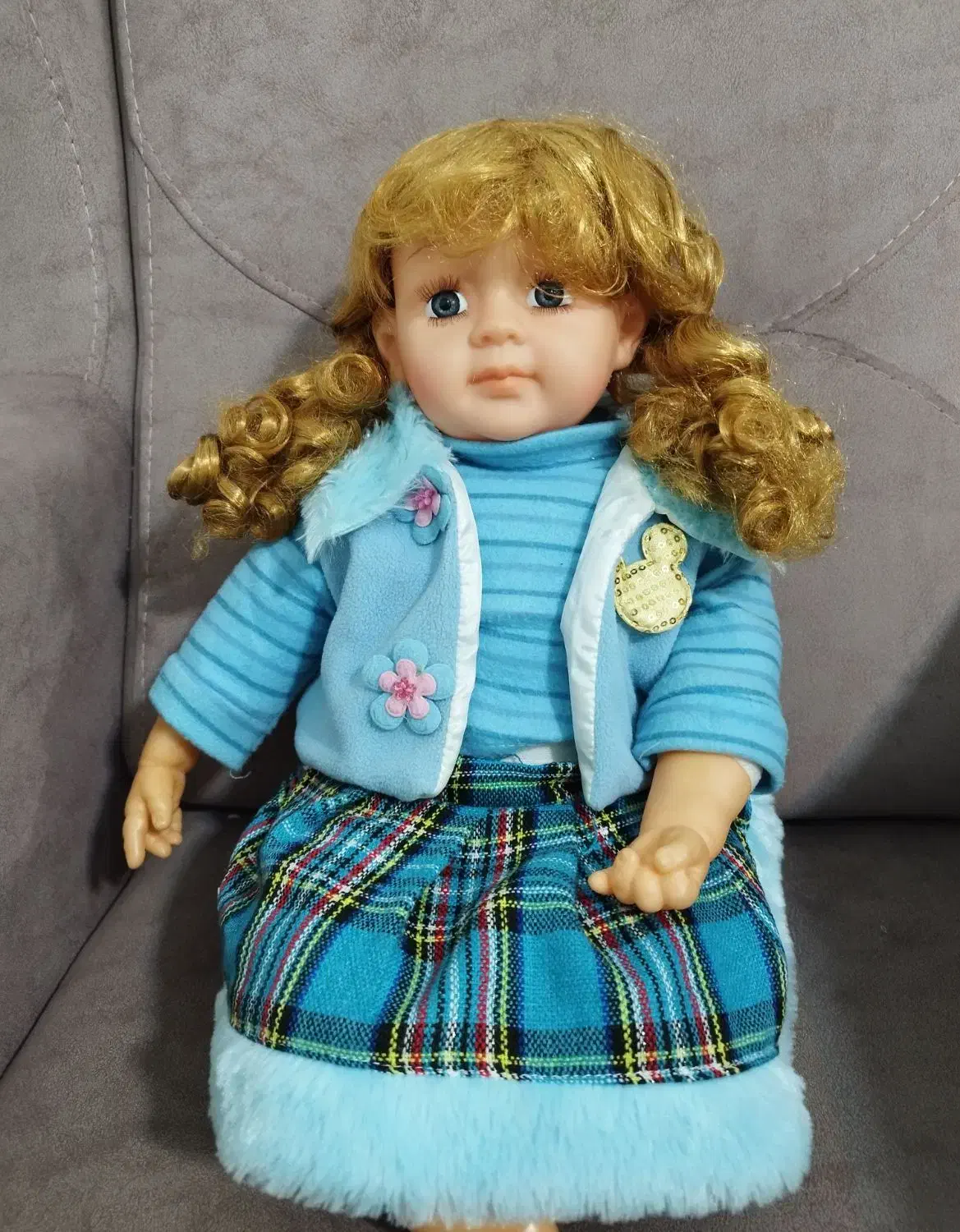 عروسک|اسباب‌‌بازی|شیراز, بریجستون|دیوار