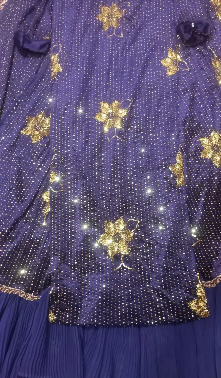 لباس لری مخمل|لباس|لردگان, |دیوار