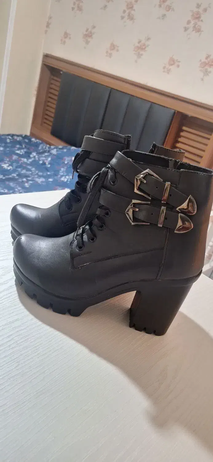 بوت زنانه نـو سایز ۳۷ ، ۳۸|کیف، کفش، کمربند|کرج, شهرک فهمیده|دیوار