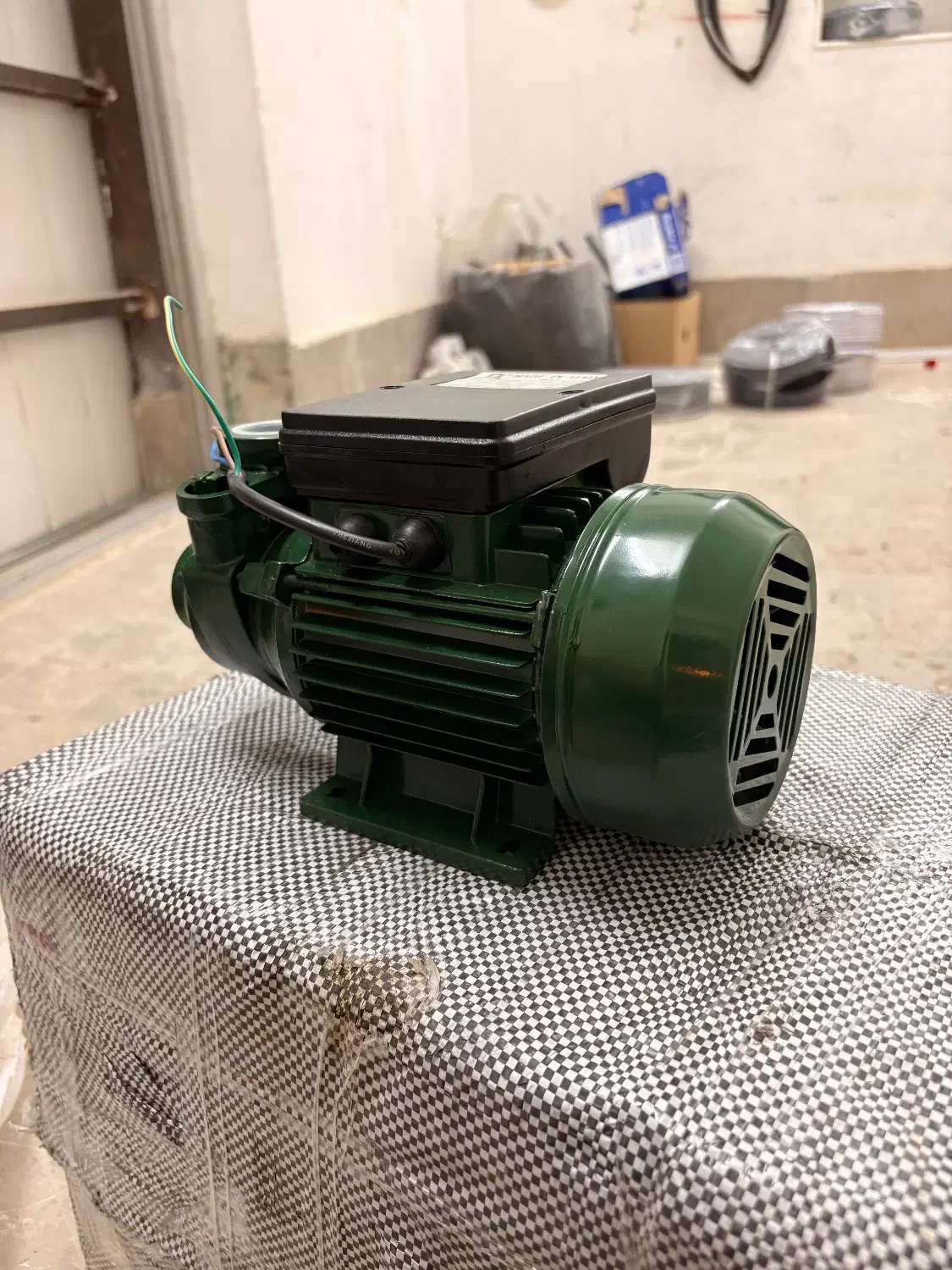 پمپ آب ساخت کشور ایتالیا|ابزارآلات|جناح, |دیوار